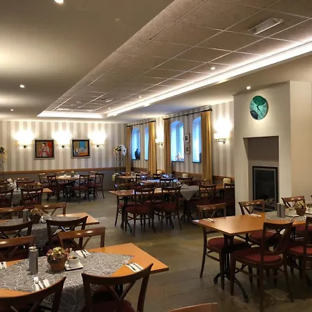 De Witte Hoeve Otel 3*