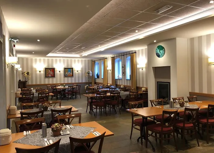 De Witte Hoeve Otel 3*